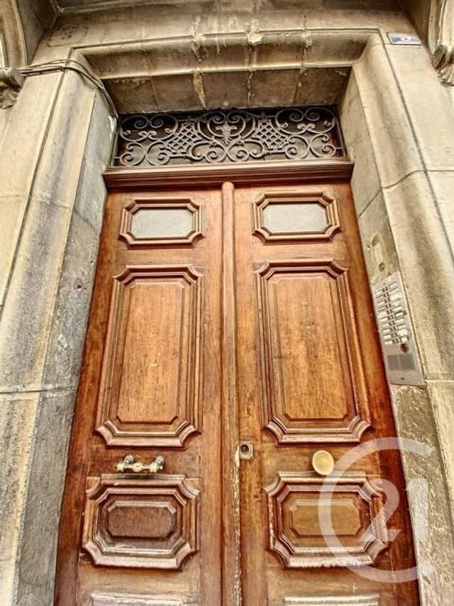 Afficher la photo en grand Appartement F3 à vendre - 3 pièces - 53.0 m2 - GRASSE - 06 - PROVENCE-ALPES-COTE-D-AZUR - Century 21 Coeur De Ville