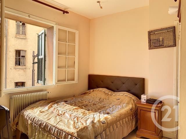 Afficher la photo en grand Appartement F3 à vendre - 3 pièces - 53.0 m2 - GRASSE - 06 - PROVENCE-ALPES-COTE-D-AZUR - Century 21 Coeur De Ville