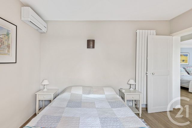 Afficher la photo en grand maison à vendre - 5 pièces - 194.14 m2 - GRASSE - 06 - PROVENCE-ALPES-COTE-D-AZUR - Century 21 Coeur De Ville