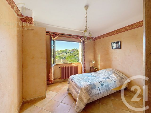 Afficher la photo en grand maison à vendre - 5 pièces - 127.44 m2 - GRASSE - 06 - PROVENCE-ALPES-COTE-D-AZUR - Century 21 Coeur De Ville