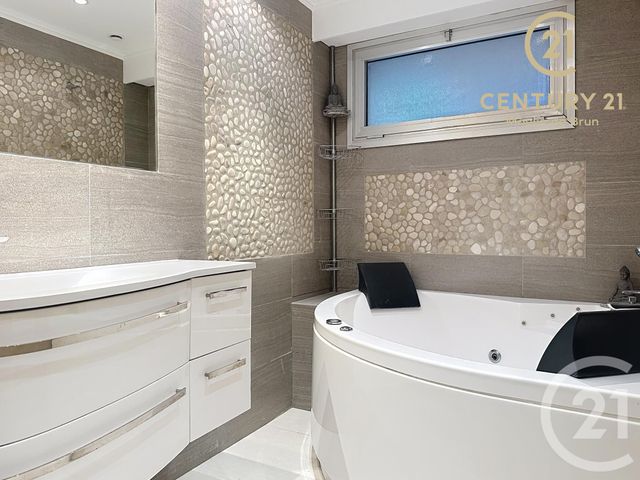 Appartement F4 à vendre - 4 pièces - 100.14 m2 - GRASSE - 06 - PROVENCE-ALPES-COTE-D-AZUR - Century 21 Coeur De Ville