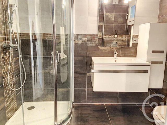 Appartement F2 à louer - 2 pièces - 48.0 m2 - GRASSE - 06 - PROVENCE-ALPES-COTE-D-AZUR - Century 21 Coeur De Ville