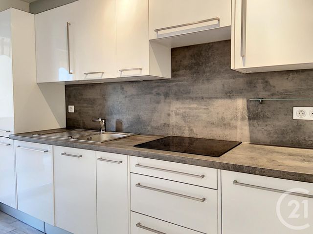 Appartement F2 à louer - 2 pièces - 48.0 m2 - GRASSE - 06 - PROVENCE-ALPES-COTE-D-AZUR - Century 21 Coeur De Ville