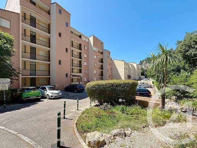 Appartement F2 à louer - 2 pièces - 26.5 m2 - GRASSE - 06 - PROVENCE-ALPES-COTE-D-AZUR - Century 21 Coeur De Ville