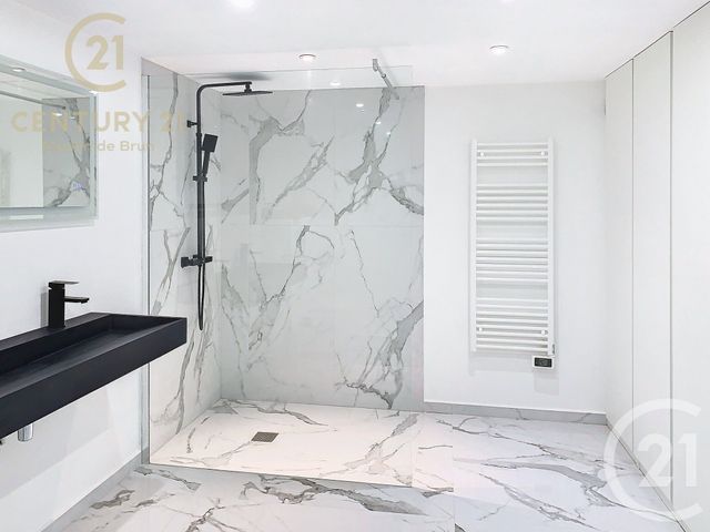 Appartement F3 à vendre - 3 pièces - 66.58 m2 - GRASSE - 06 - PROVENCE-ALPES-COTE-D-AZUR - Century 21 Côté Ouest